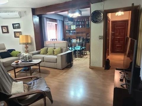 Piso en Plaza Juan Antonio Suanzes - Foto 1