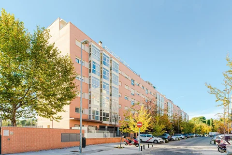 Piso en Barrio Alameda de Osuna - Foto 1