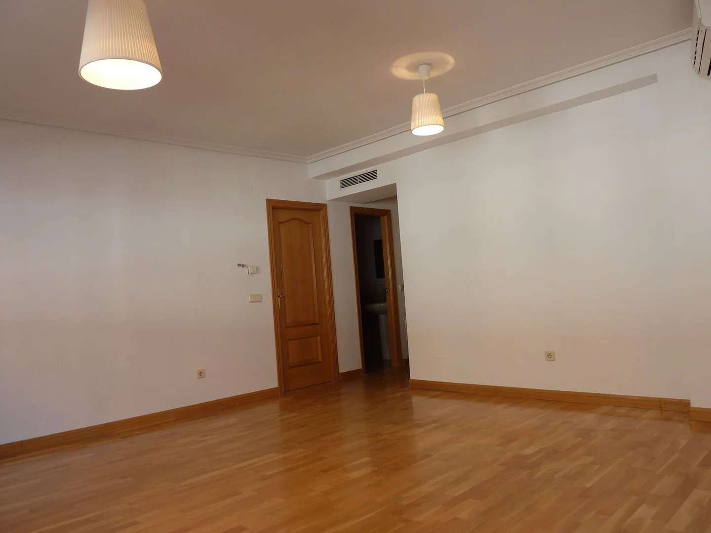 Piso en calle Juan de Vera, 31 - Foto 3