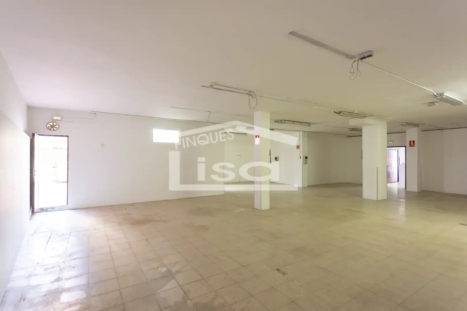 Local comercial en  Carrer de Portugal - Foto 48