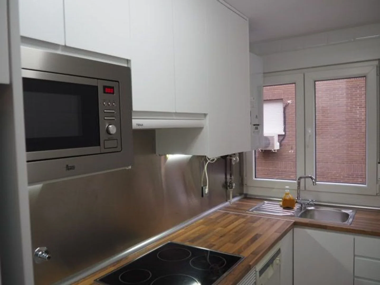 Piso en Barrio Valdeacederas - Foto 4