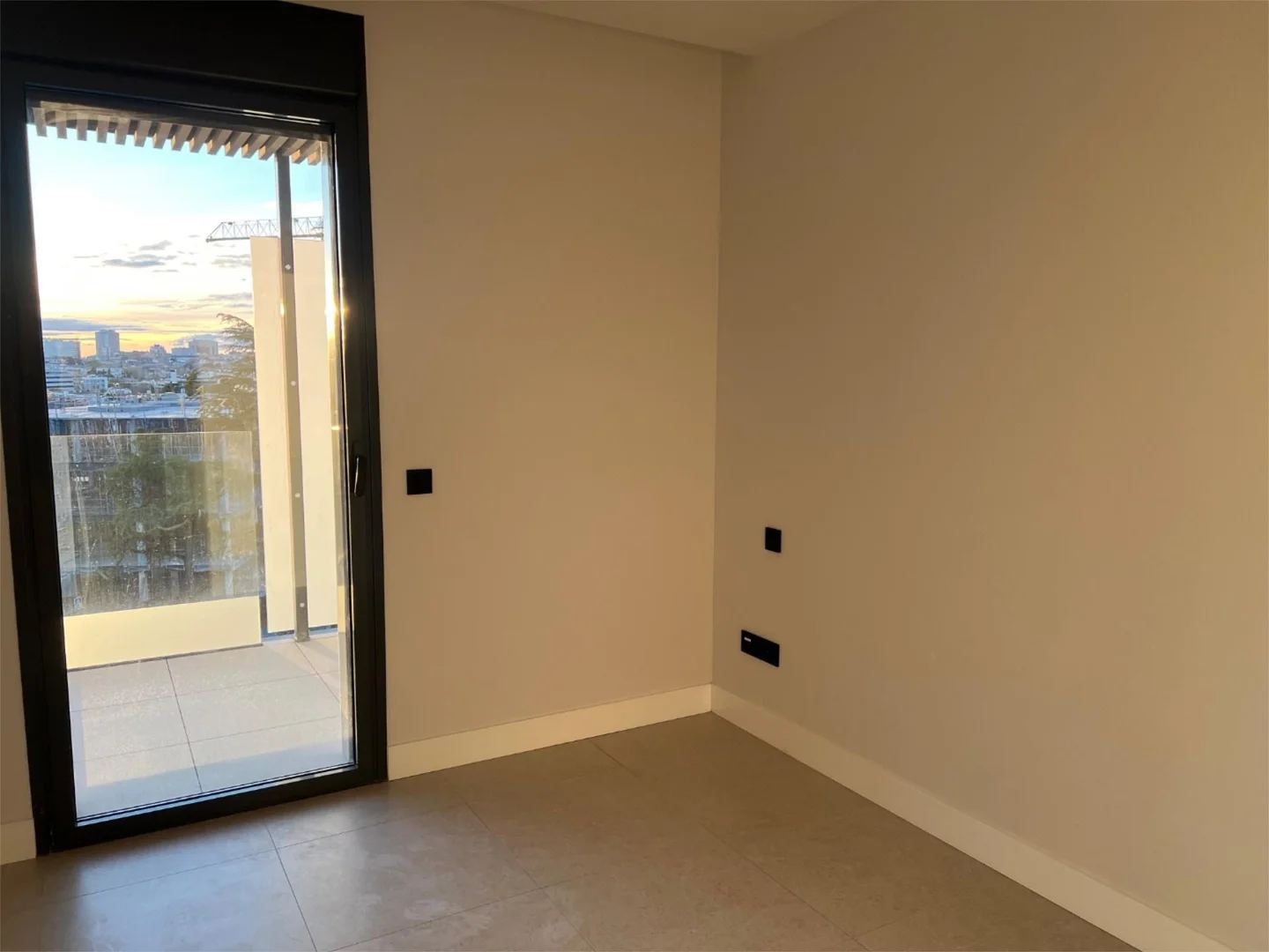 Piso en  Calle de Mesena 80 - Foto 9