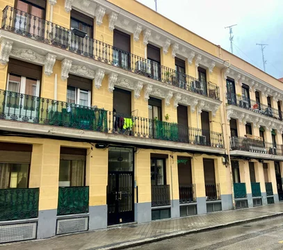 Piso en calle de Bustamante, 8 - Foto 2