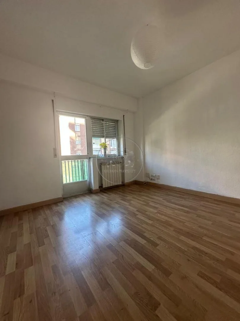 Piso en Calle de la Virgen de Aránzazu, Tres Olivos - Valverde - Foto 2