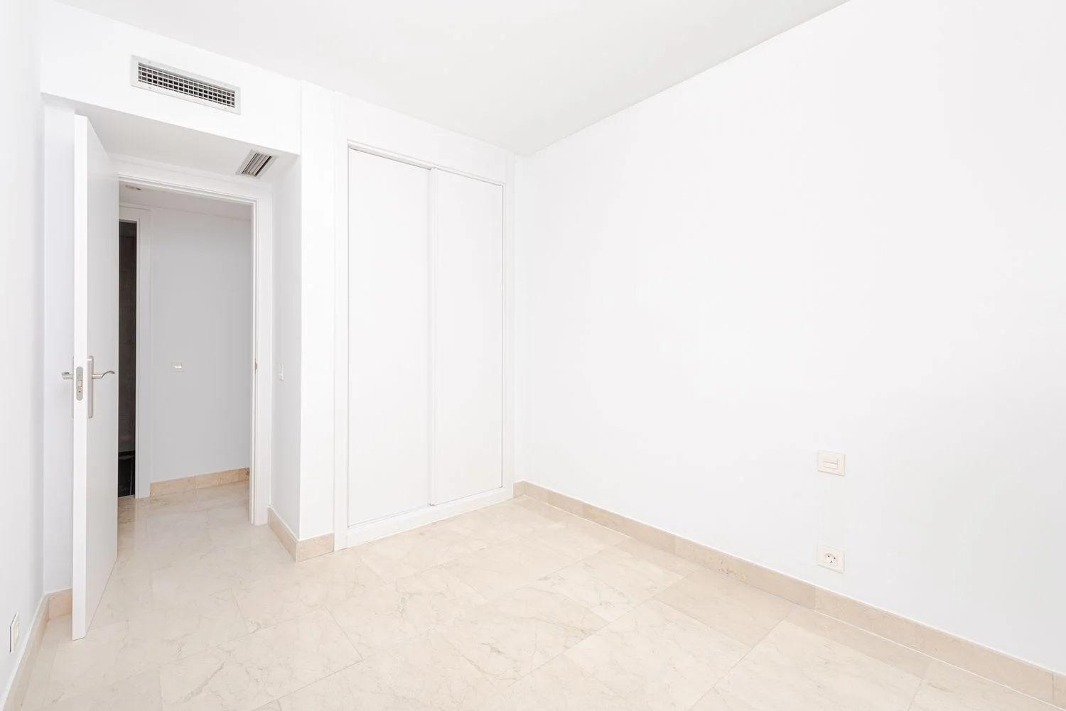 Piso en Barrio Conde Orgaz-Piovera - Foto 4