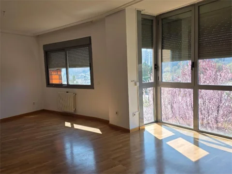 Piso en  Avenida de Francisco Pi y Margall 86 - Foto 1