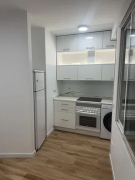 Estudio en calle de Valencia, 13 - Foto 10