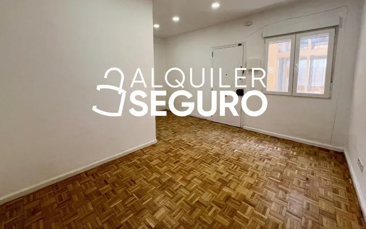 Piso en Calle de Alejandro Saint Aubin, Chopera - Foto 1