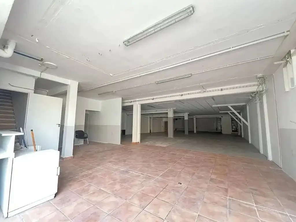 Local comercial en  Carrer de Sant Adrià 83 - Foto 3