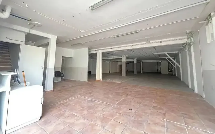 Local comercial en  Carrer de Sant Adrià 83 - Foto 3