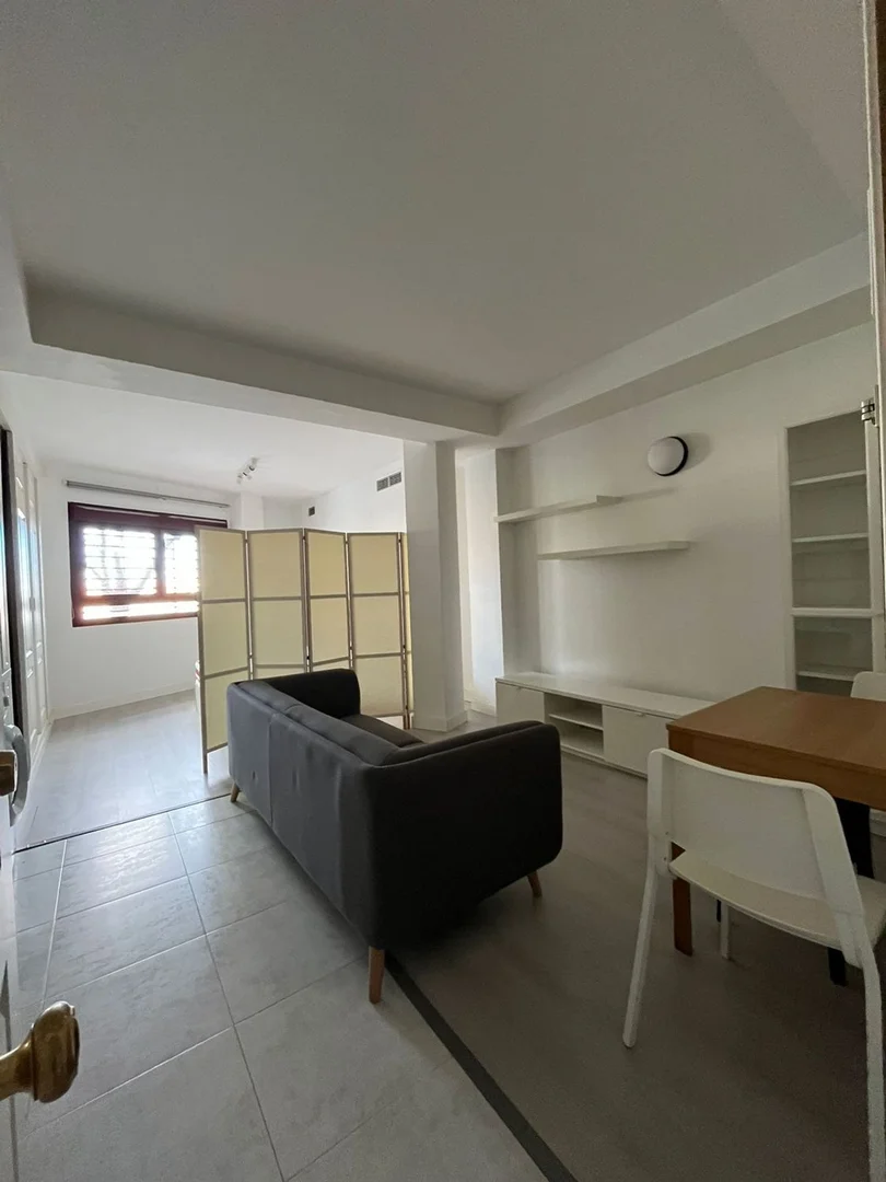 Piso en calle de Algemesí, 26