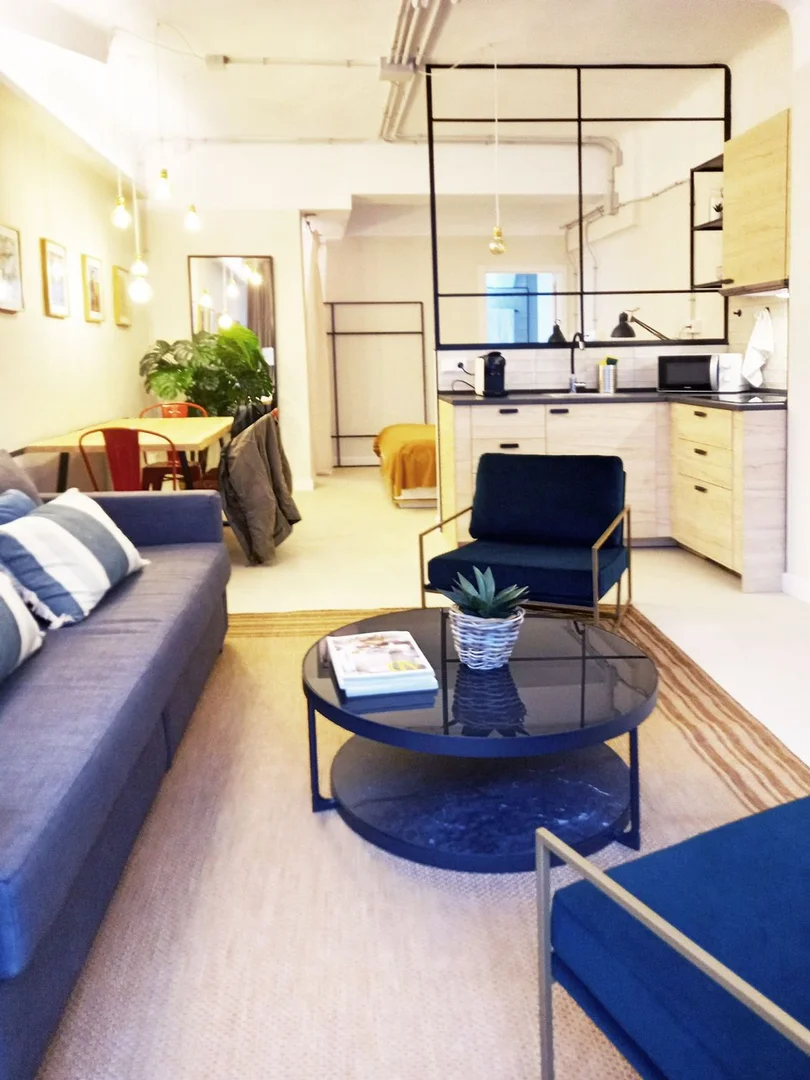 Estudio en calle de Juan Pradillo, 28