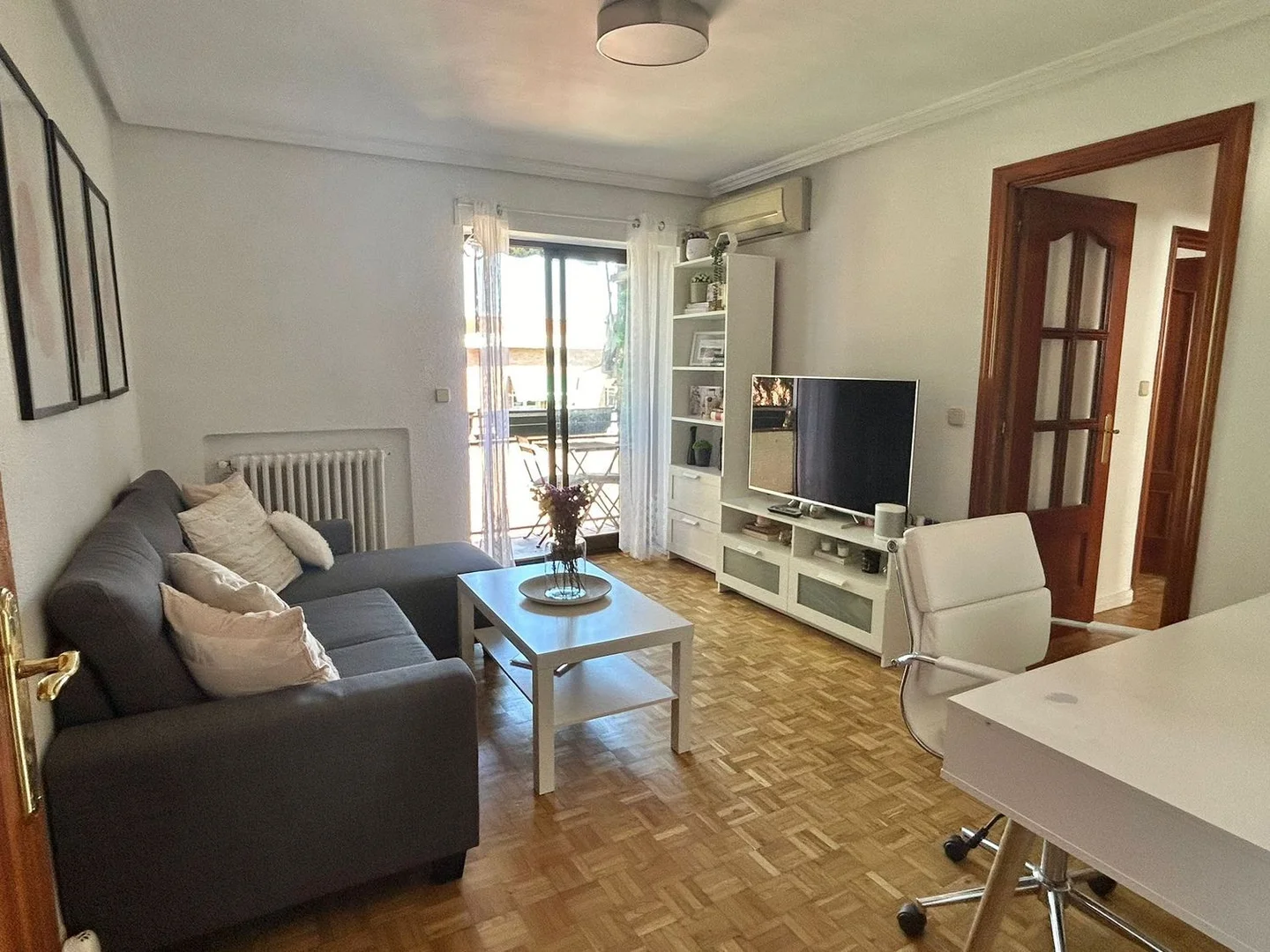 Piso en calle del Camino de los Vinateros, 178 - Foto 1