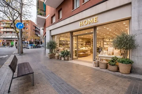 Local comercial en  Carrer de la Riera Blanca 29 - Foto 3