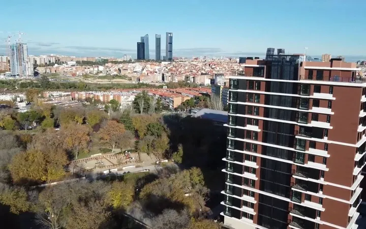 Piso en Avenida Santo Ángel de la Guarda, 25, Valdezarza - Foto 1