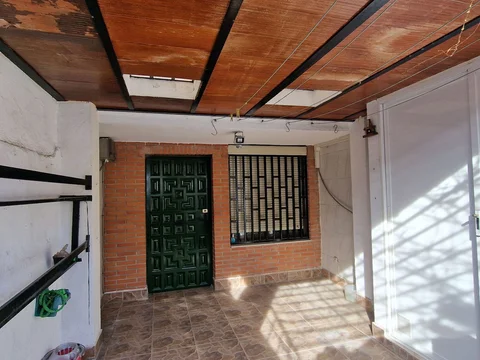 Chalet adosado en calle Vilches, 11 - Foto 1