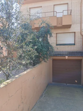 Chalet adosado en Mora d'Ebre - Foto 1