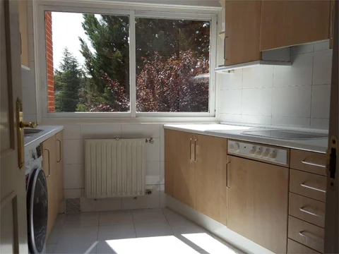 Piso en  Avenida de Machupichu 11 - Foto 4