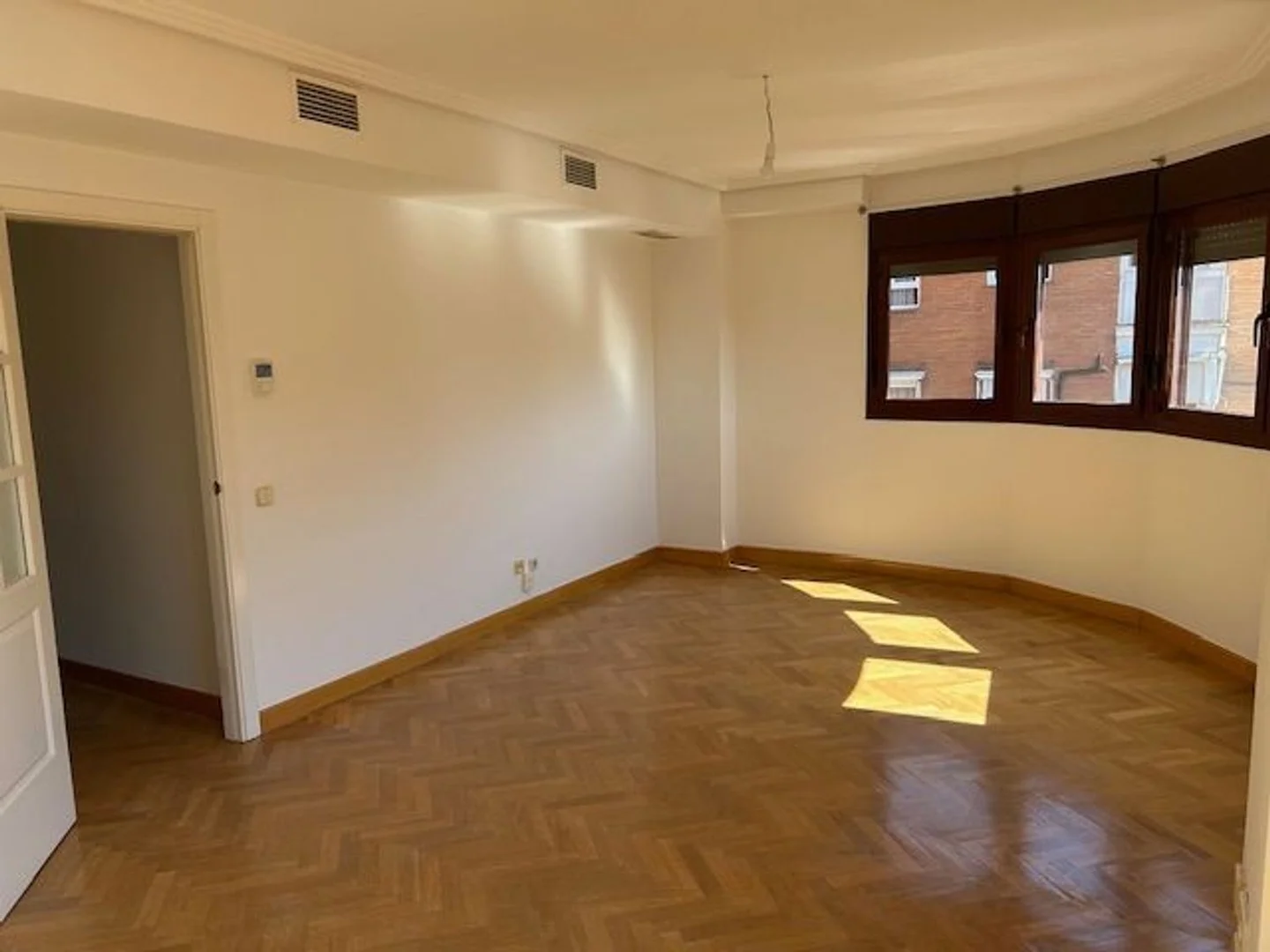 Alquiler de piso en Calle de Josep Pla, 6 - Foto 2