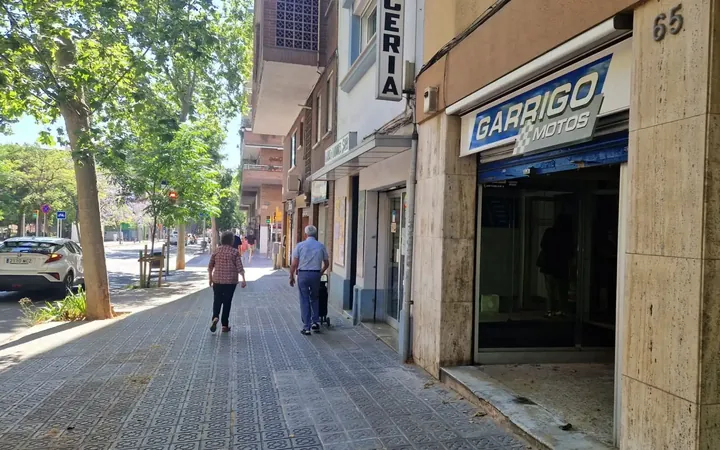 Local comercial en  Barcelona Capital - Foto 2
