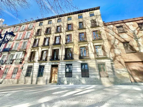 Ático en  Calle de San Quintín 2 - Foto 1