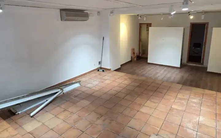 Local comercial en  Carrer de Sant Pere Més Alt 64 - Foto 4