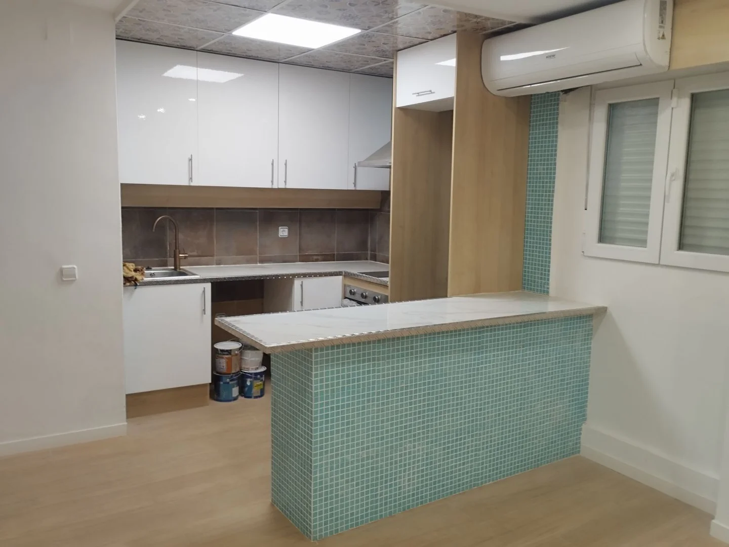 Piso en Avenida mare de deu del port, 403 - Foto 1