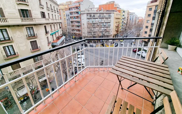 Piso en Calle de Sardenya, El Baix Guinardó - Foto 1