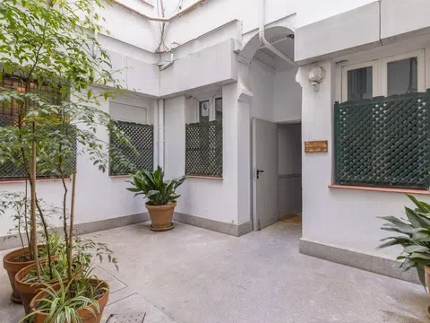 Piso en calle de Castelló, 9 - Foto 4