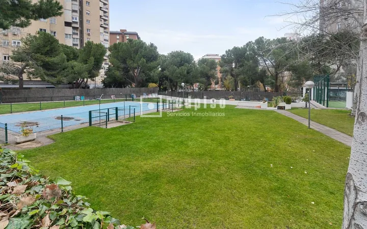 Piso en Calle de Caleruega - Foto 4