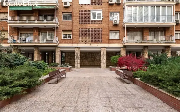 Piso en  Paseo de San Francisco de Sales 21 - Foto 1