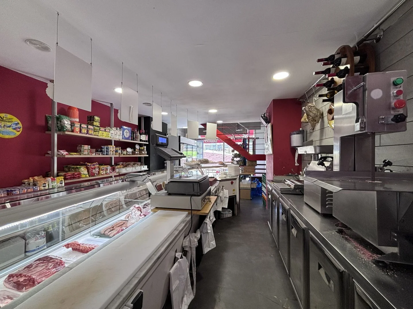 Carnicería, tienda de alimentación en traspaso en Gran Via de les Corts Catalanes - Foto 32