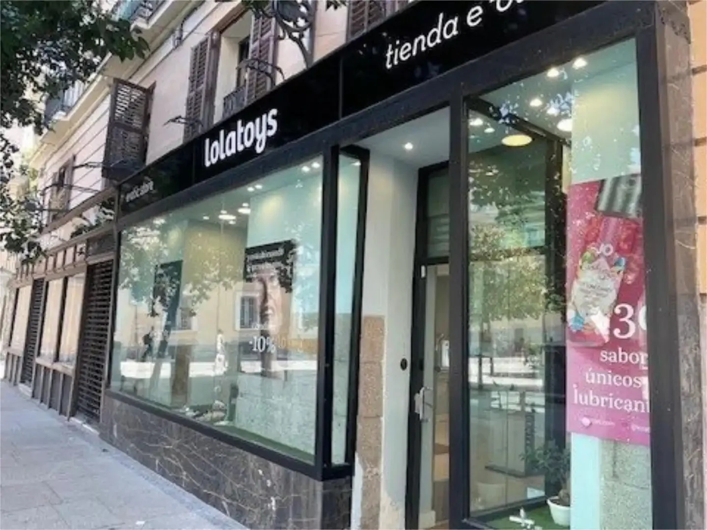 Local comercial en  Calle del Marqués Viudo de Pontejos 1 - Foto 5