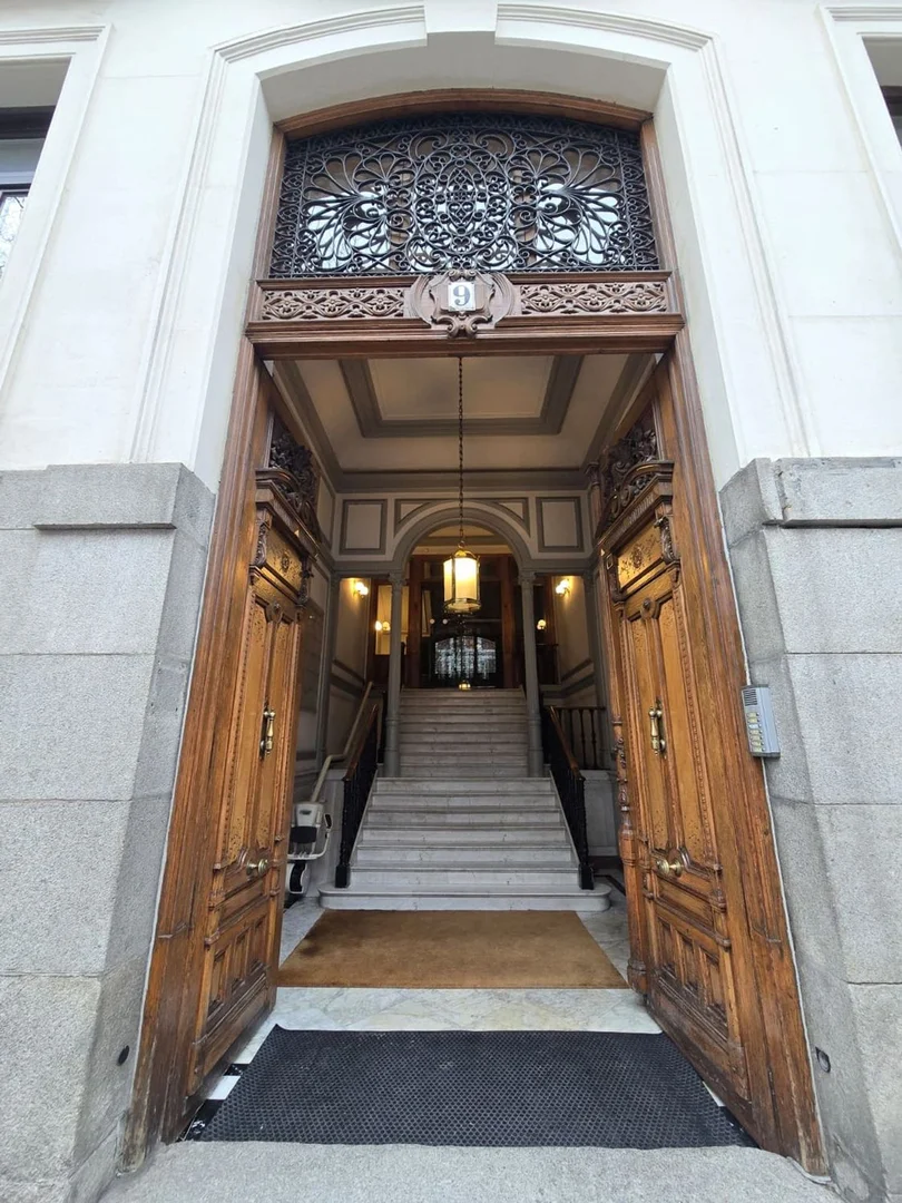 Ático en calle de Montalbán, 9