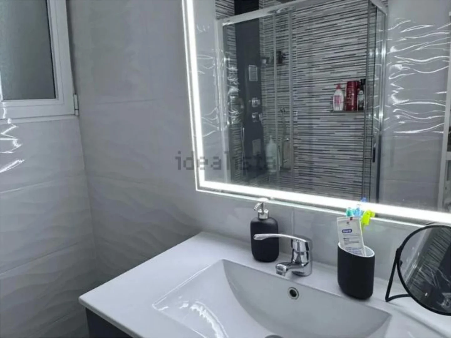 Piso en  Calle del Lago Constanza 85 - Foto 20