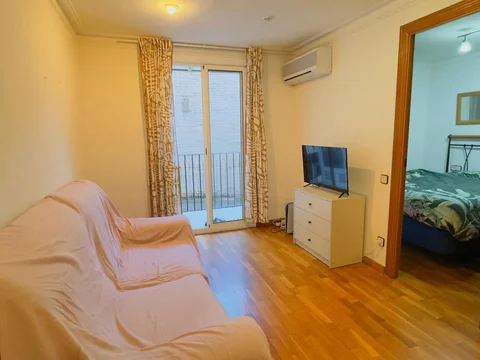 Piso en calle de Calàbria, 206 - Foto 3