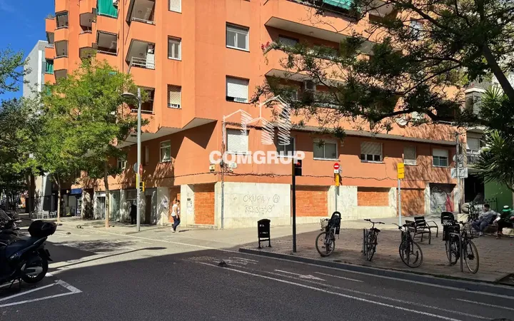 Local comercial en  Gava - Foto 1