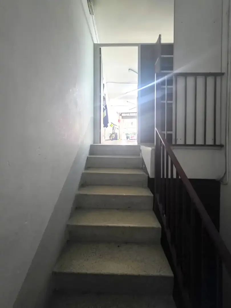 Local comercial en  Carrer de Josep Estivill 33 - Foto 8