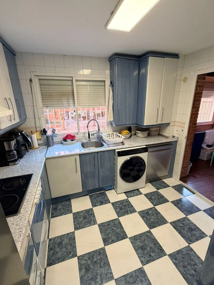 Piso en avenida de Pablo Neruda, 106 - Foto 4