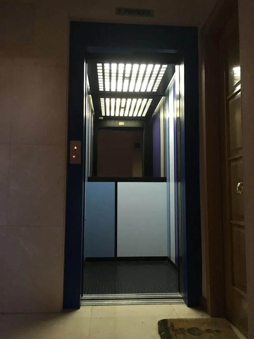 Piso en calle Acueducto, 3 d - Foto 2