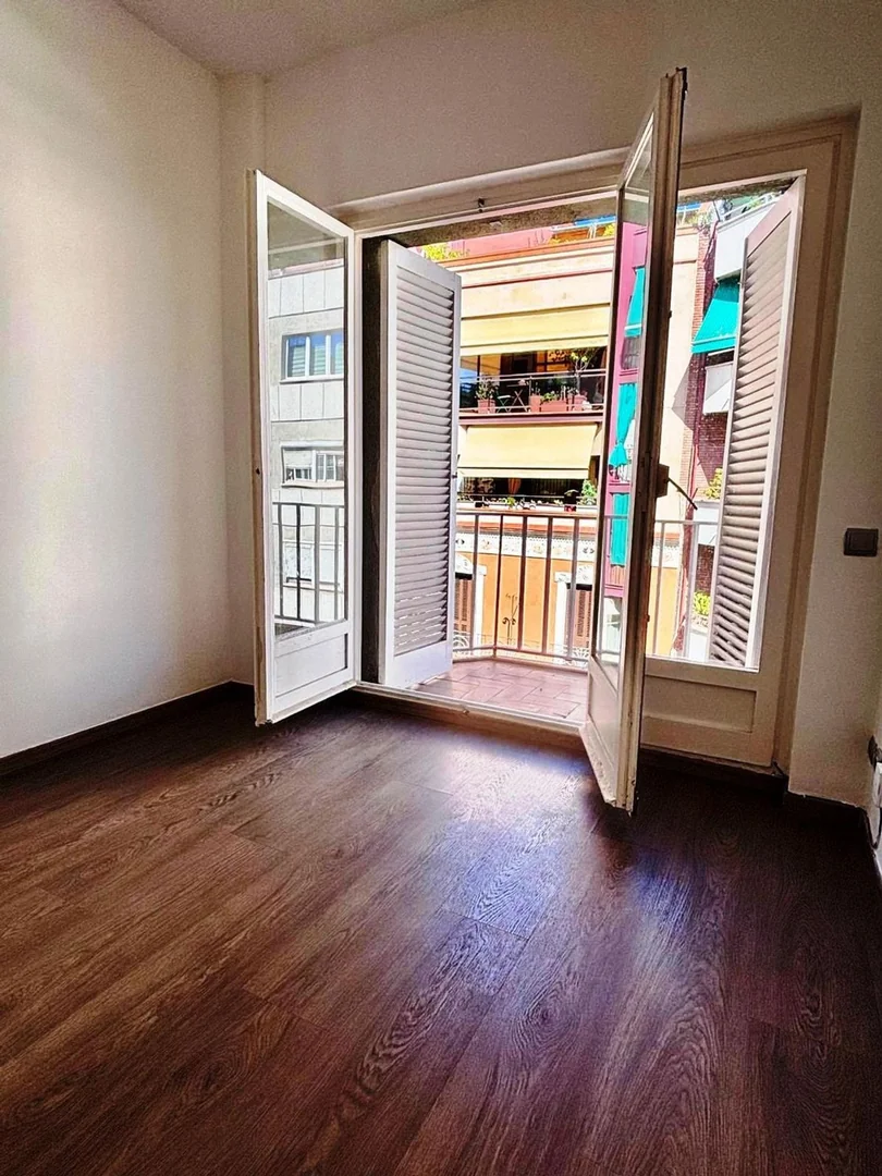 Piso en Calle de Villar, 17, El Guinardó - Foto 2