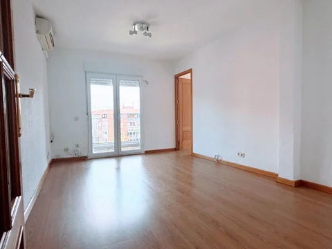 Piso en Calle Villardondiego - Foto 1