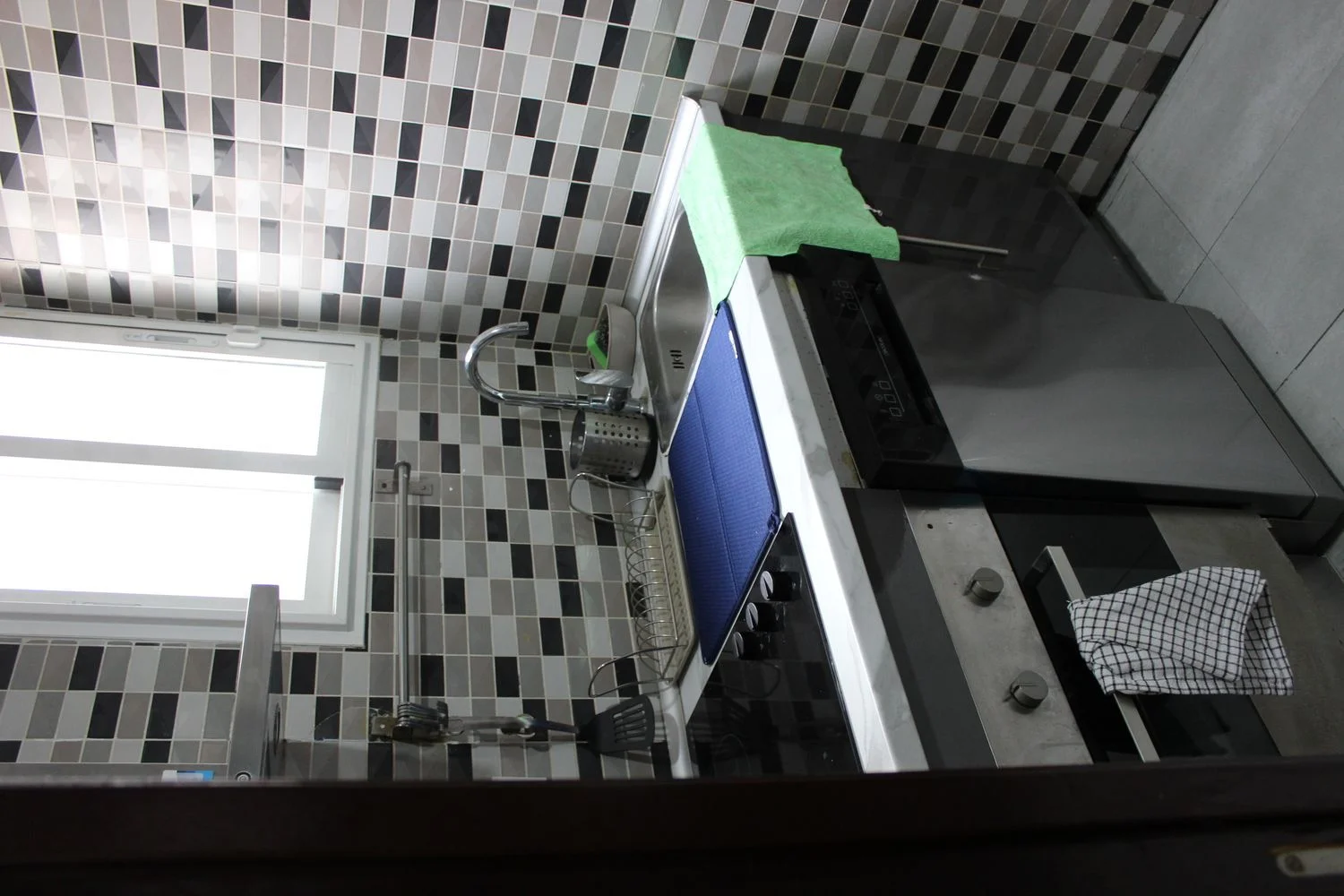 Chalet adosado en Barrio Valdeacederas - Foto 10