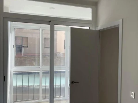 Piso en  Carrer de la Mare de Déu de Port 281 - Foto 9