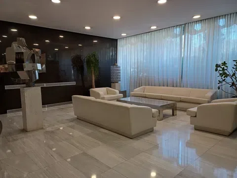 Estudio en calle del Marqués de la Ensenada, 16 - Foto 1