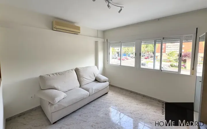 Piso en  Calle de La Bañeza - Foto 1