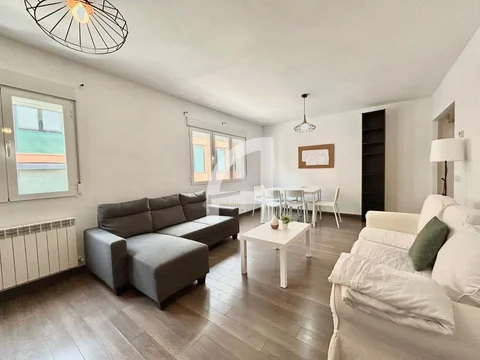 Piso en calle de Abel - Foto 1