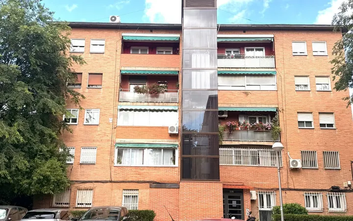 Piso en Calle Pico de los Artilleros, 114, Vinateros - Foto 1