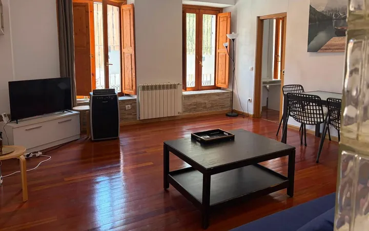 Piso en Calle de San Vicente Ferrer, 58, Malasaña-Universidad - Foto 1