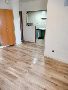 Piso en calle de Bellcaire, 62 , bajos - Foto 1